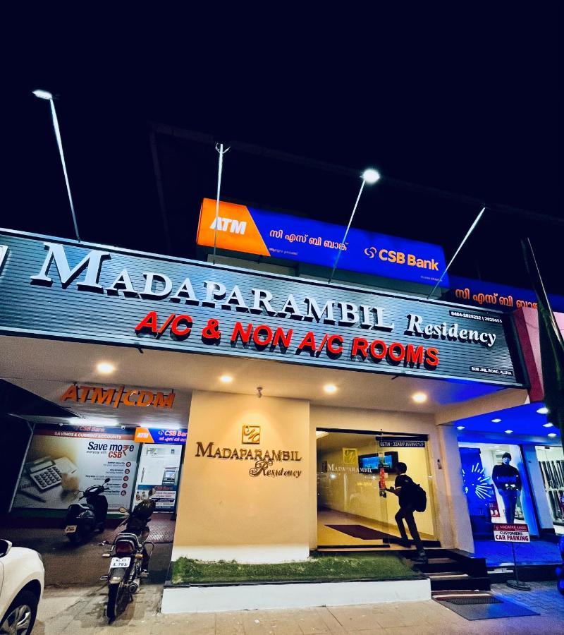 Madaparambil Residency Alwaye 外观 照片